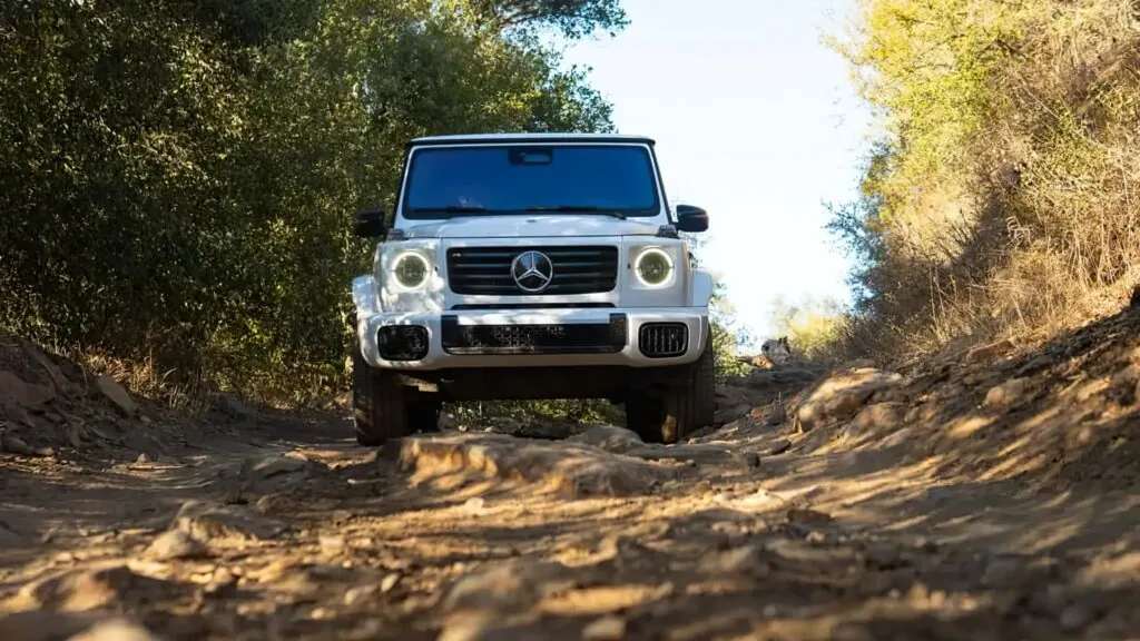 Mercedes оновив електричний G-Class для американського ринку — photo 3