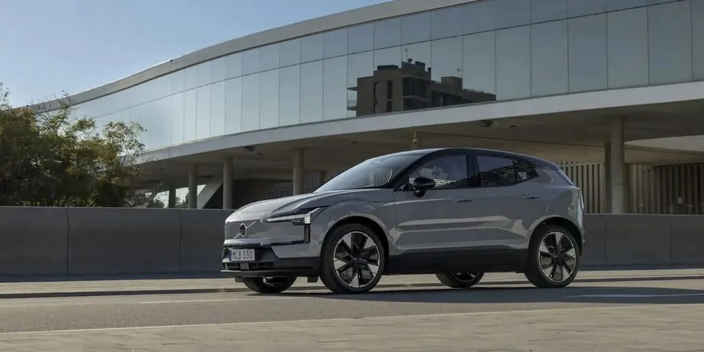 Volvo готовит более доступный электромобиль EX50 на 2027 год — photo 3